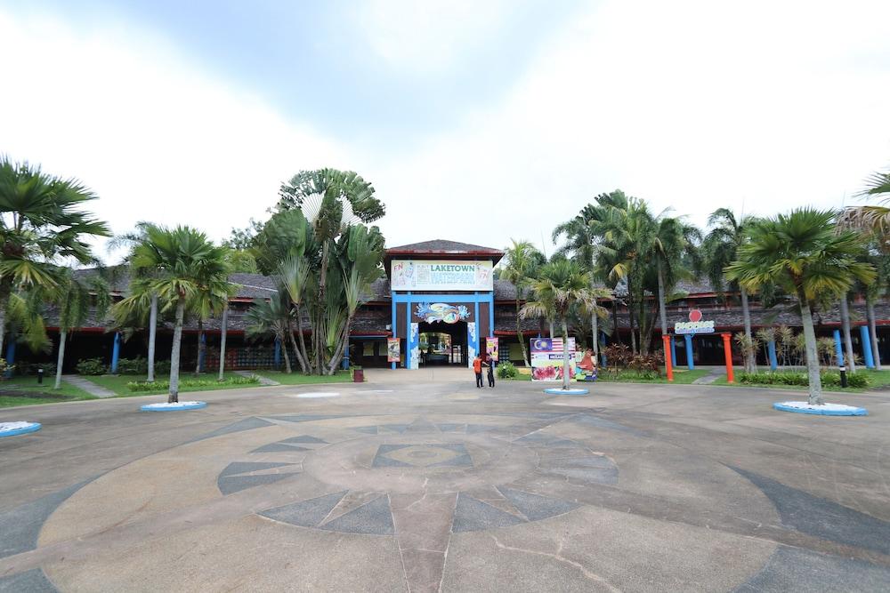 Bukit Merah Laketown Resort Taiping Exterior photo